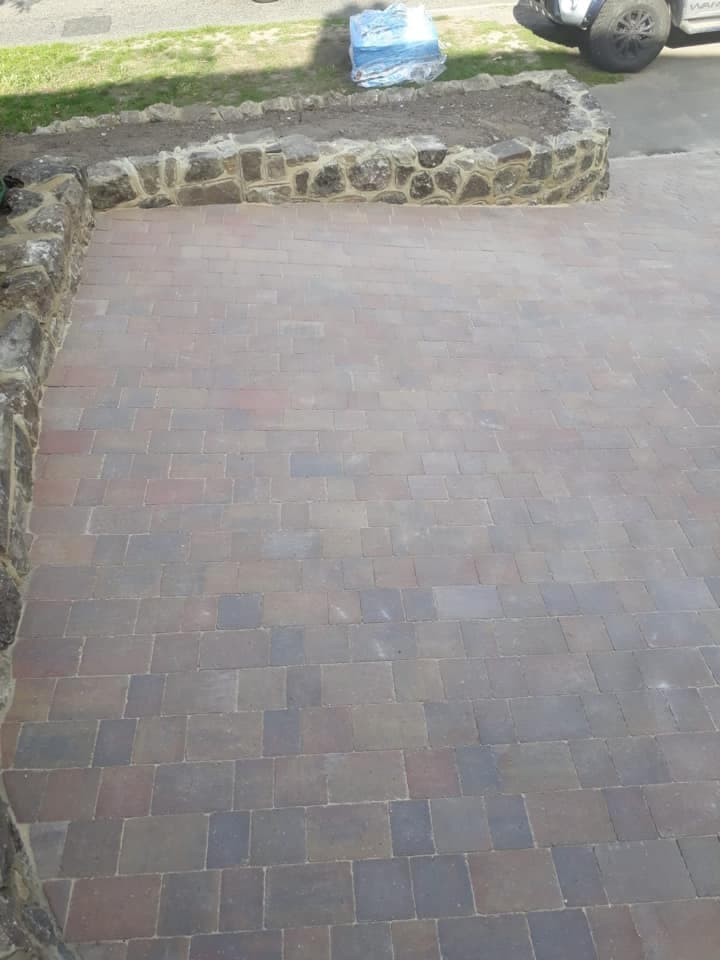 Driveway in Pennendon Heath — hero photo