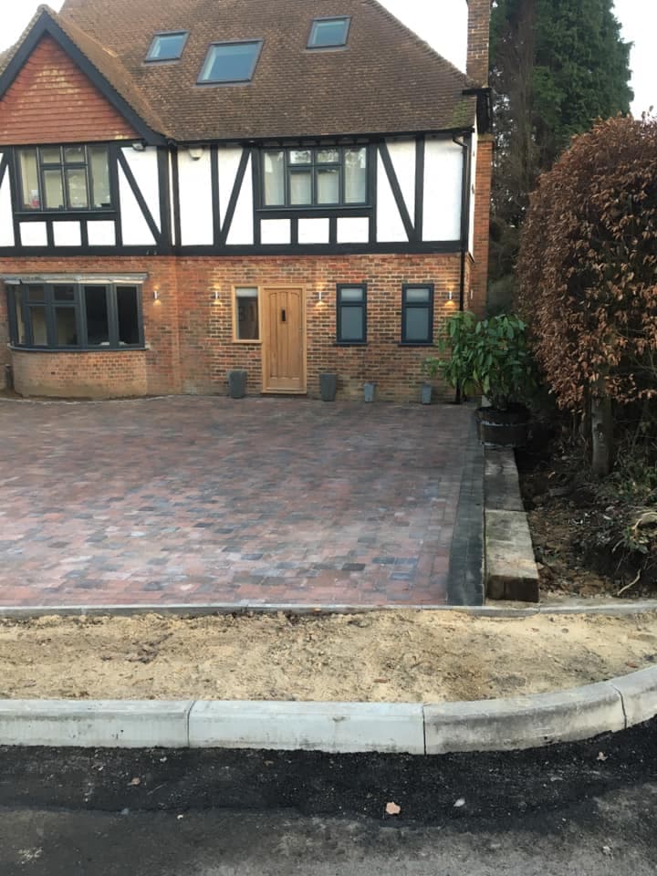 Driveway in Weald Road, Sevenoaks — hero photo